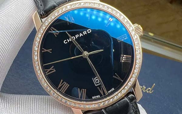 萧邦腕表表蒙有划痕处理方法深度解析（图）