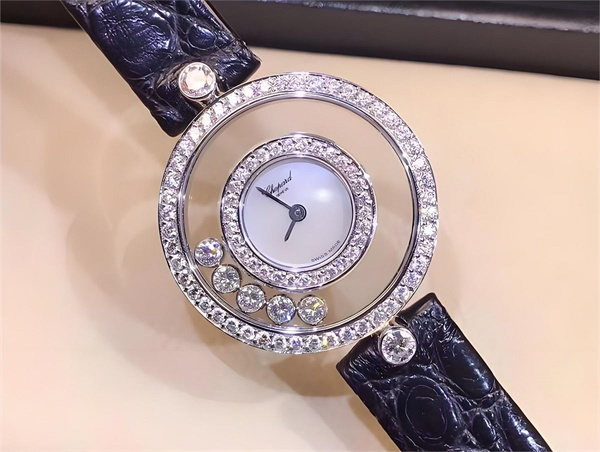 萧邦表壳有划痕解决办法推荐(图) 萧邦表壳有划痕解决办法推荐(图)